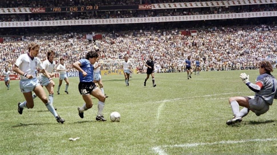 Bola Gol Tangan Tuhan Diego Maradona Dilelang, Segini Harganya