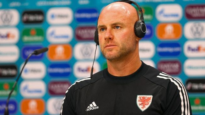 Pelatih interim Timnas Wales, Robert Page. [HANDOUT / UEFA / AFP]