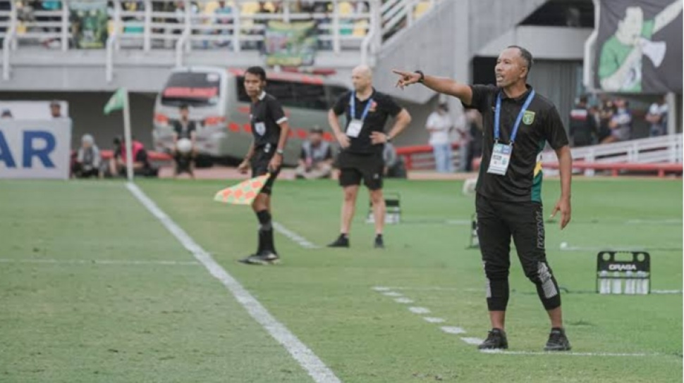 Pelatih Persebaya Pelajari Gaya Bermain Madura United, Cari Kelemahan Laskar Sapeh Kerrab