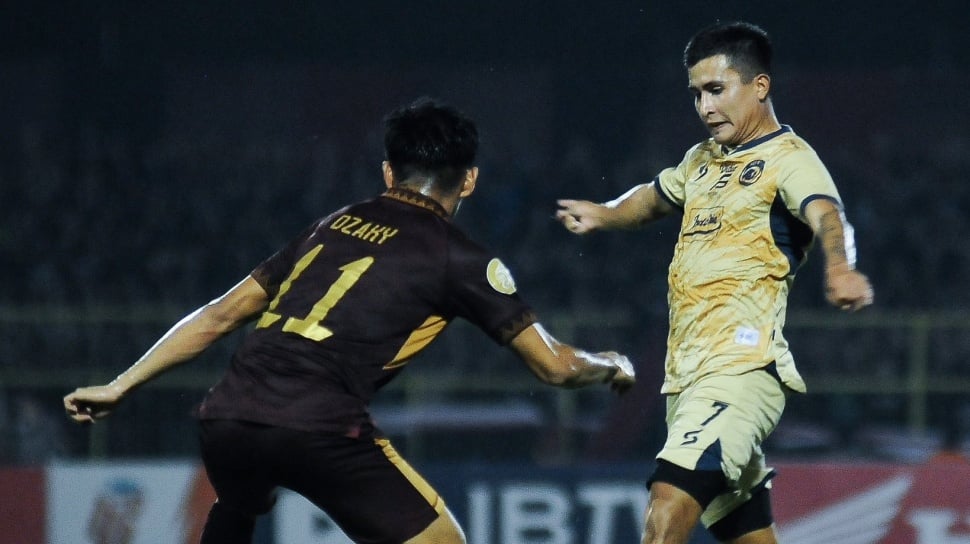 Gasak Arema FC 3-0, PSM Kembali ke Jalur Kemenangan Setelah Kalah 5 Kali Beruntun