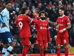 Liverpool Tundukkan Brentford 3-0, Mohamed Salah Cetak Brace