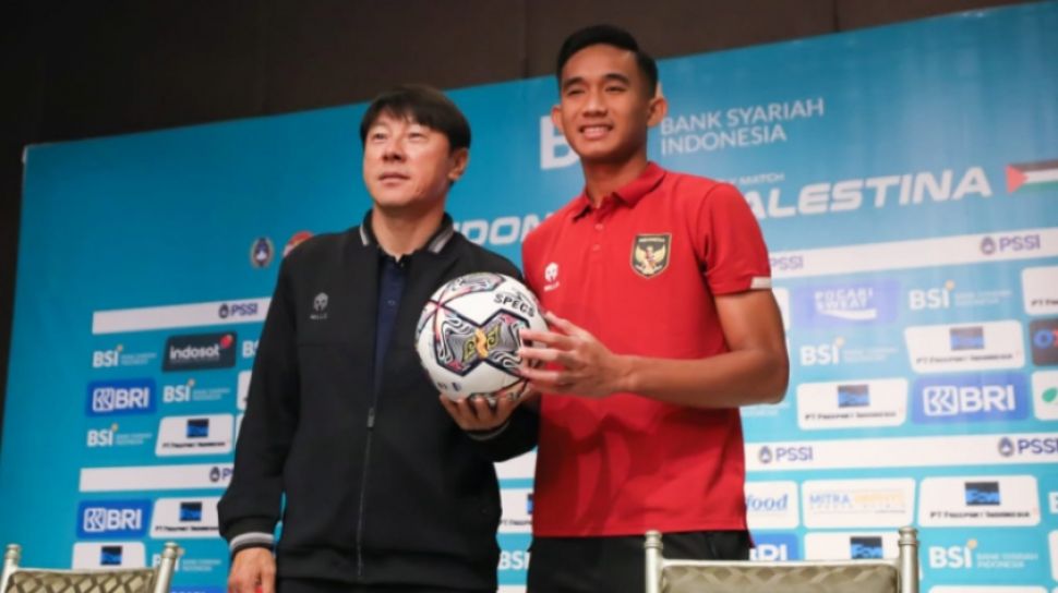 Aksi Usil Rizky Ridho ke Shin Tae-yong, Pelatih Timnas Indonesia Sampai Kaget